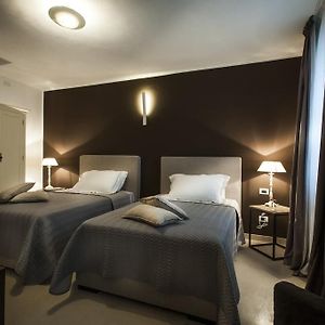 Camera deluxe con letto queen size